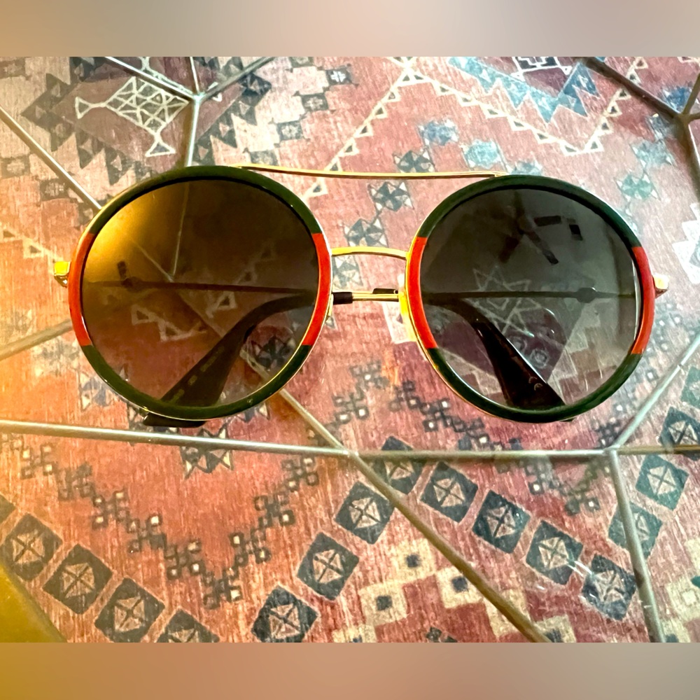 Gucci Circular Sunglassessses with Case